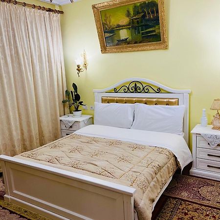 Villa Parku Rinia 코르처 외부 사진
