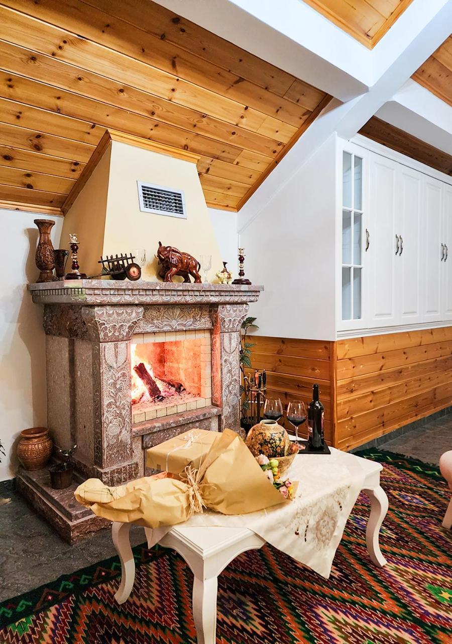 Villa Parku Rinia 코르처 외부 사진